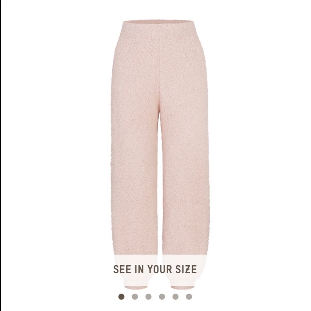 SKIMS Kim Kardashian- NEVER WORN- NWT- fluffy jogger pant